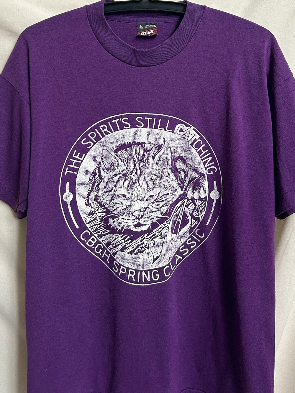 90s Vintage "The Spirit's Still CATching" Cat T-shirt Spring Single Stitch.